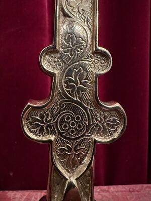 Altar - Cross style Gothic - Style en Bronze / Polished and Varnished, Belgium  19 th century ( Anno 1890 )