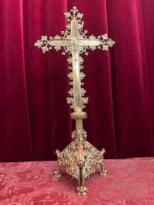 1 Gothic - Style Altar - Cross