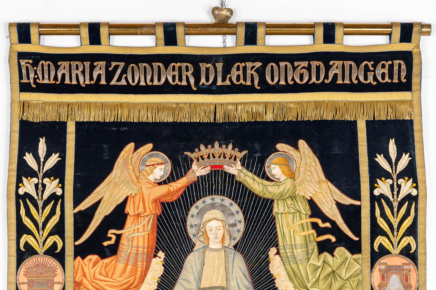 1 Gothic - Style Banner St. Mary