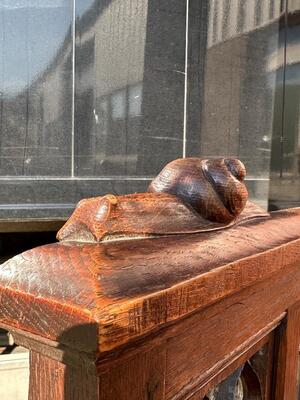 1 Gothic - Style Bishop Seat