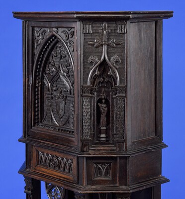 Cabinet  style Gothic - Style en Oak wood, 19 th century