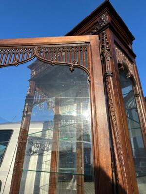 Cabinet  style Gothic - Style en Walnut wood / Glass, France 19 th century