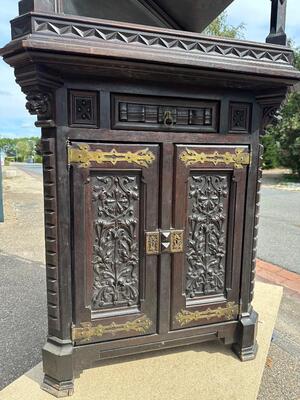 Cabinet style Gothic - Style en Wood / Glass / Brass / Bronze, France 19 th century