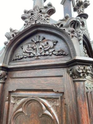 Cabinet  style Gothic - style en Oak wood, France 19 th century