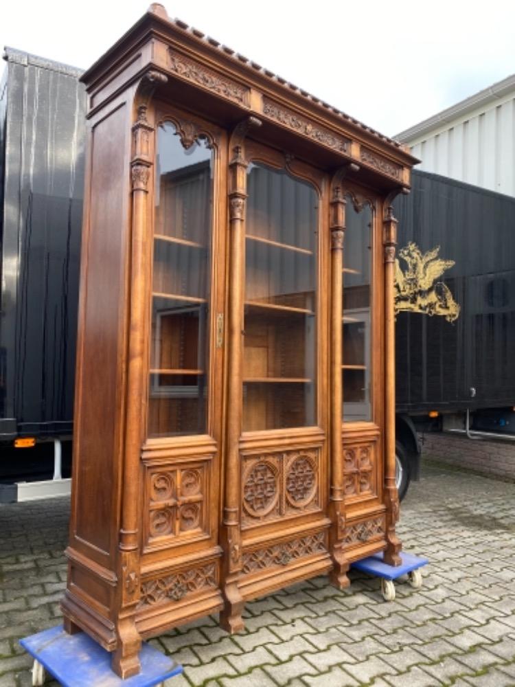 1 Gothic - Style Cabinet / Bookcase