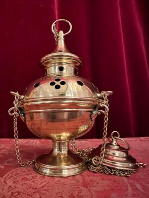 Censer  style Gothic - Style en Brass Polished and Varnished, Belgium  19 th century ( Anno 1885 )
