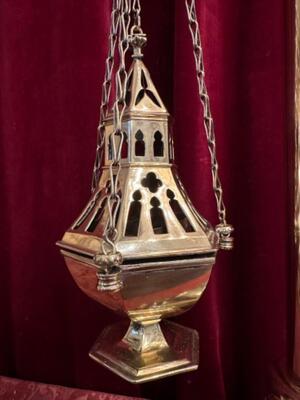 Censer-Stand  Complete With Censer And Boat  style Gothic - Style en Brass / Bronze / Polished and Varnished, Belgium  19 th century ( Anno 1890 )