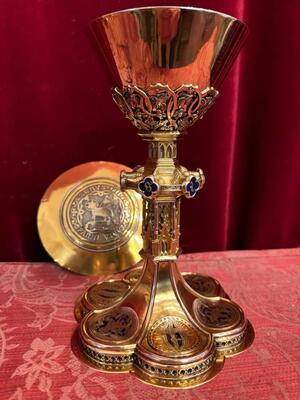 Chalice With Original Paten style Gothic - Style en Full - Silver / Enamel / Polished & Varnished !, Belgium  19 th century ( Anno 1865 )