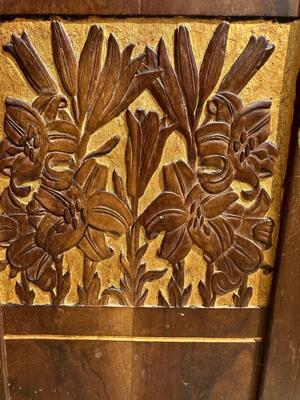 Chapel style Gothic - Style en Walnut wood , Spain 19 th century ( Anno 1865 )