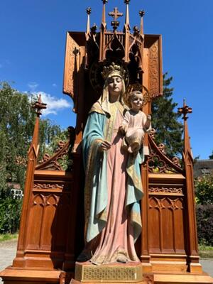 Chapel With St. Mary & Child.  style Gothic - Style en Wood, Spain 19 th century ( Anno 1865 )