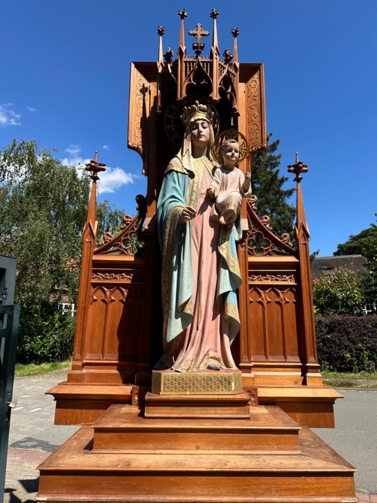 1 Gothic - Style Chapel With St. Mary & Child.