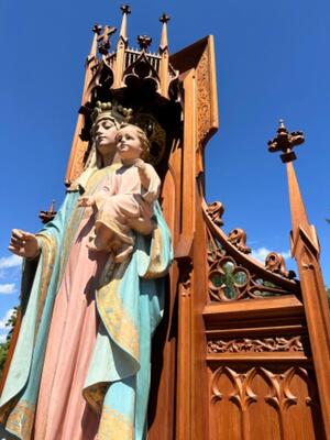 Chapel With St. Mary & Child.  style Gothic - Style en Wood, Spain 19 th century ( Anno 1865 )