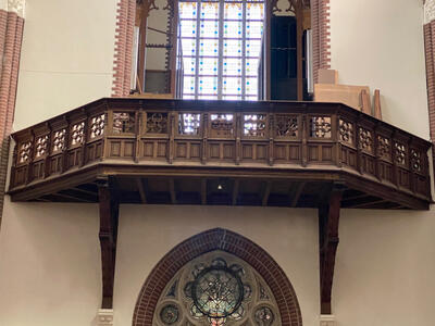 Choir Railing Expected ! style Gothic - style en Oak wood, Netherlands  19 th century ( Anno 1910 )