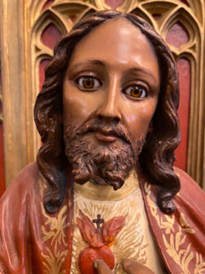 Christ The King Sacred Heart Of Jesus Sitting Statue style Gothic - style en Plaster polychrome / Glass Eyes , Spain 20 th century ( Anno 1920 )