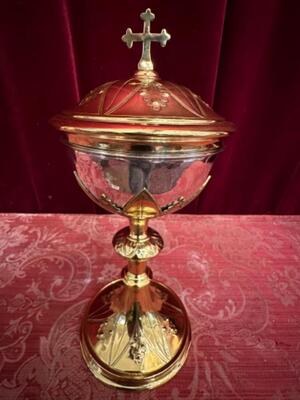 Ciborium style Gothic - Style en Brass Polished and Varnished / Silver Cuppa, France 19 th century ( Anno 1885 )