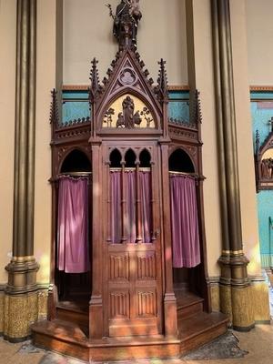 Confessional  style Gothic - Style en Oak Wood, Belgium 19th century