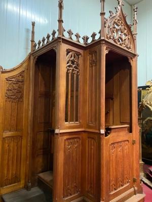 Confessional  style Gothic - style en Oak wood, Belgium 19 th century ( Anno 1875 )