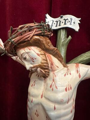 1 Gothic - style Corpus With Cross