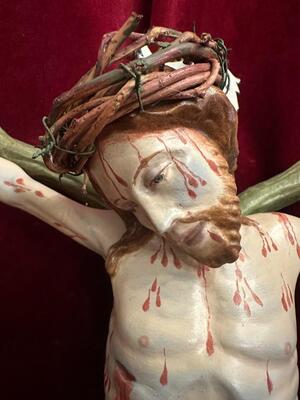 1 Gothic - style Corpus With Cross