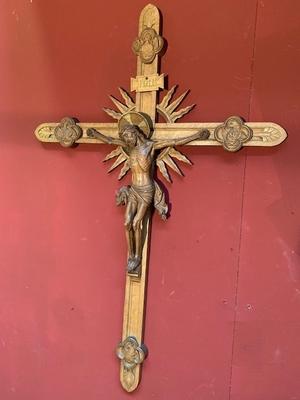 Cross With Corpus style Gothic - style en hand-carved wood Oak, Belgium 19th century