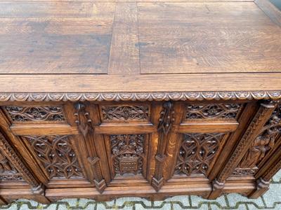 Desk style Gothic - style en Oak wood, France 19 th century