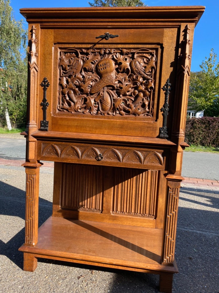 1 Gothic - style Desk - Cabinet