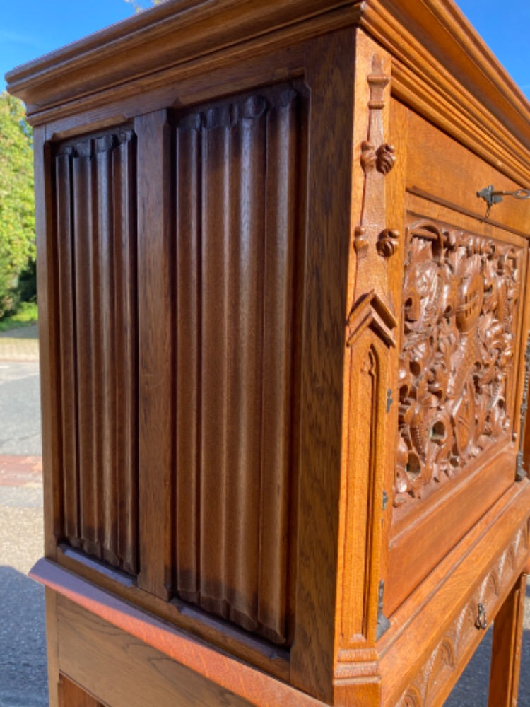 1 Gothic - style Desk - Cabinet