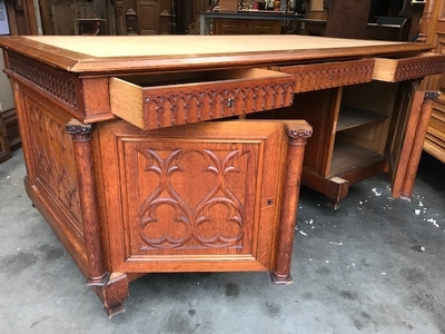 Double Sided Desk style Gothic - style en Oak wood, Belgium 19th century