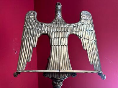 Eagle Lectern style Gothic - Style en Bronze / Glass, United Kingdom 19 th century ( Anno 1885 )