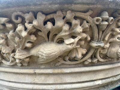 Exceptional Architectural Element style Gothic - Style en Hand - Carved Sandstone, Belgium  19 th century ( Anno 1830 )