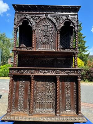 Exceptional Cabinet style Gothic - Style en Oak wood, France 19 th century ( Anno 1840 )