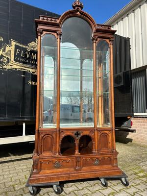 Exceptional Display Cabinet style Gothic - Style en Wood / Glass, Belgium  19 th century ( Anno 1865 )