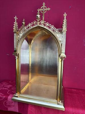 Exceptional Display Cabinet style Gothic - Style en Bronze - Gilt / Polished and Varnished / Glass, France 19 th century ( Anno 1865 )