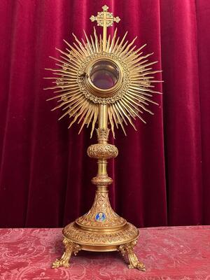 Exceptional Monstrance By : Pierre Le Roux Paris style Gothic - Style en Brass / Bronze / Gilt / Enamel / Glass / Stones / Polished & Varnished, Paris - France 19 th century ( Anno 1865 )