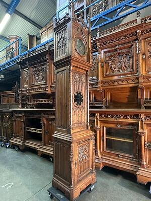 Exceptional Standing Clock style Gothic - Style en Walnut wood / Glass / Brass, France 19 th century