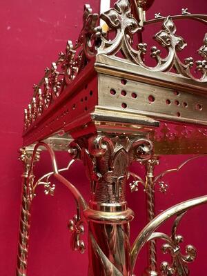 Exposition Chapel style Gothic - Style en Brass / Bronze / Polished and Varnished, France 19 th century ( Anno 1875 )