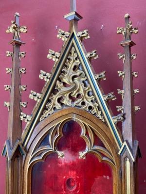 Exposition Chapel style Gothic - style en Oak Wood, Belgium 19th century ( anno 1875 )