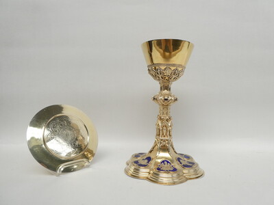 High Quality Full Silver Chalice & Paten style Gothic - Style en Full - Silver / Enamel Elements , Dutch   19 th century ( Anno 1875 )