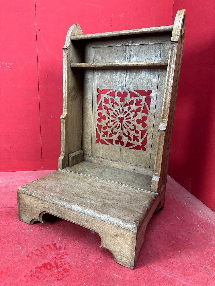 1 Gothic - Style Kneeler