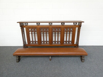 Kneeler Expected ! style Gothic - Style en Oak wood, Belgium  19 th century