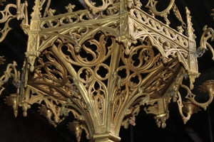 Large Sanctuary Lamp style Gothic - style en bronze, France 19th century