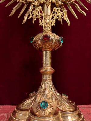 Monstrance style Gothic - Style en Brass / Bronze / Polished and Varnished / Stones / Glass, Belgium  19 th century ( Anno 1875 )