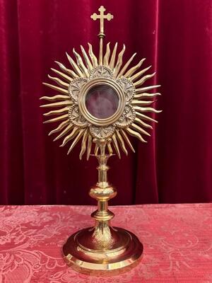 Monstrance  style Gothic - Style en Brass / Bronze / Polished and Varnished / Glass, Belgium  19 th century ( Anno 1885 )