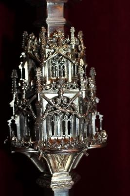 Museumpiece Exceptional Large Altar Decoration Reliquary style Gothic - style en full silver, Belgium 19th century ( anno 1865 )