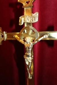 Processional - Cross style Gothic - style en Bronze Polisched and Varnished, Dutch anno 1910 19th century