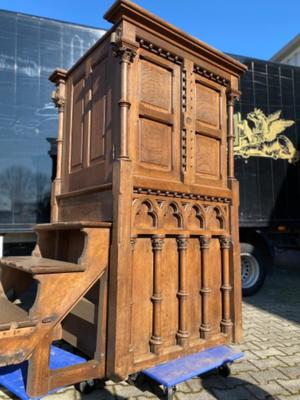 Pulpit style Gothic - style en Oak wood, Belgium  19 th century