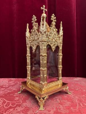 Reliquary  style Gothic - Style en Brass / Bronze / Gilt /  Polished and Varnished, France 19 th century ( Anno 1865 )