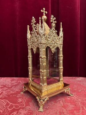 Reliquary  style Gothic - Style en Brass / Bronze / Gilt /  Polished and Varnished, France 19 th century ( Anno 1865 )