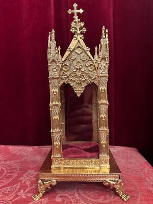 Reliquary  style Gothic - Style en Brass / Bronze / Gilt /  Polished and Varnished, France 19 th century ( Anno 1865 )