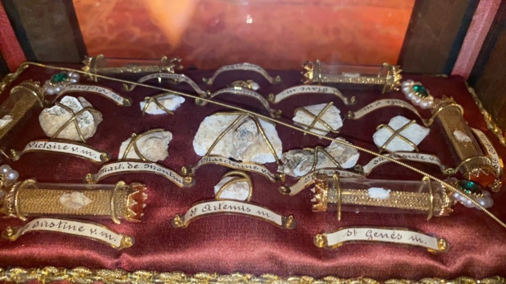 1 Gothic - style Reliquary - Relic Ex Ossibus Relics